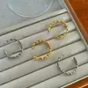 Pendientes Minimalistas Geométricos en Forma de C con Diseño de Resorte, Estética de Diseño de Nicho, Estilo Francés Versátil, Sensación de Alta Gama, Pendientes Versátiles