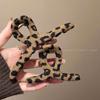 Elegante Pinza de Agarre Estilo Coreano Estampado de Leopardo Otoño e Invierno para Mujer 2024 Nuevo Sentido de Alta Gama Pinza para el Cabello Parte Posterior de la Cabeza Pinza de Tiburón para el Cabello Adorno para la Cabeza