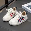 Zapatos de Lona para Niños Nuevo 2025 Primavera y Otoño Cómodos Transpirables Niños y Niñas Zapatos Casuales Lindos Zapatos Blancos de Moda Zapatos para Niños