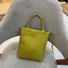 Nova Bolsa Transversal de Couro Bovino Vegetal de Primeira Camada Peça Única da Moda para Mulheres, Bolsa Simples Casual para Celular, Bolsa Feminina de Couro Genuíno de Grande Capacidade
