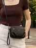 Bolsa de mão de alta qualidade, estilosa e transfronteiriça para mulheres de meia-idade, nova coleção 2026, design retrô e minimalista, bolsa de ombro, bolsa transversal e porta-celular