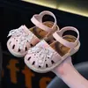 Sandalias de niño verano nuevo estilo coreano niños suela suave antideslizantes 2 años 3 años bebés niñas impermeables sandalias para caminar