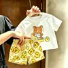 Conjunto de Top de Cuello Redondo + Pantalones de Patito Amarillo para Niños, Lindo, Manga Corta, Pantalones Cortos, Holgado, Versátil, Atuendo Infantil