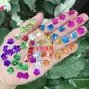 Lentejuelas de flor de ciruelo de cinco pétalos de 10 mm, cuentas con agujero central cortadas a láser, accesorios para el cabello hechos a mano de estilo étnico, suministros para ensartar cuentas DIY