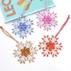Copos de Nieve Navideños de Cristal Regalo Pequeño de Navidad Colgante Navideño de Aleación de Zinc Colgante para Decoración de Escena Colgante Venta al por Mayor