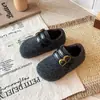 Zapatos Birkenstock de Franela Cepillada para Niños Zapatos de Algodón con Felpa Plus para Invierno Moda Sencilla Zapatos de Piel Suela Suave Cálidos Mocasines Mary Jane