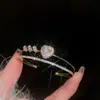 Pulsera Elástica de Diamantes Estilo Francés con un Toque de Lujo Ligero y Alta Gama, Joyería Elegante y Versátil con un Diseño Único y a la Moda, Nicho