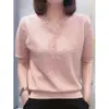 [Fornecimento Direto do Fabricante] Nova Camiseta de Renda com Decote em V de Tencel de Manga Curta para Mulheres, Top Jacquard Tricotado Vazado para Usar por Cima