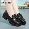 Sapatos Loafers Populares 2026, Sapatos Femininos Slip-On, Sola Macia, Sola Grossa Confortável, Estilo Primavera e Outono, Design Super Bonito