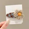 Pinza de Pelo de Lana con Forma de Corazón y Flor Estilo Coreano para Mujeres Adultas Flequillos Pinzas Laterales Accesorios para el Cabello Otoño Invierno Sensación de Alta Gama Pinzas para Cabello Rebelde