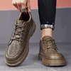 Nuevos Zapatos de Cuero para Hombre Transpirables Huecos Casuales Suela Gruesa Oculta Aumentadores de Altura Hombres Negocios Formales Trabajo Botas de Caña Baja Martin