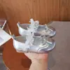 Sapatos de Princesa para Meninas com Laço de Renda, Sapatos Infantis de Couro com Solado Macio, Sapatilhas Mary Jane Novas para Primavera e Outono, Sapatos de Performance para Crianças Pequenas