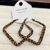 Nuevos Pendientes Cuadrados de Terciopelo con Estampado de Leopardo Estilo Dulce y Fresco para Mujer, Pendientes Versátiles de Moda de Lujo Ligero, Personalidad de Nicho, Temperamento Exagerado