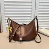 Bolsa de ombro retrô europeia e americana transfronteiriça, de alta qualidade, bolsa simples e casual para debaixo do braço, bolsa transversal versátil e moderna para o dia a dia