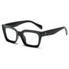 Jamie 17050 Gafas de Sol Cuadradas Retro Europeas y Americanas para Fotos de Instagram con 3 Remaches Laterales, Gafas de Sol Populares de Estilo Callejero