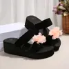 Comércio Exterior Novas Sandálias de Dedo Leves com Solado Grosso de Tamanho Grande para Mulheres Sandálias Casuais de Plataforma com Flores Transfronteiriças Amazon