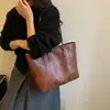 Bolsa 2026 Versátil Nueva Bolsa Retro para Mujer de un Solo Hombro Bolsa Grande de Cuero de Cera de Aceite Gran Capacidad Bolso de Mano Casual para el Trabajo
