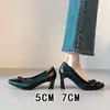 Estilo Novo da Primavera de 2026 Salto Grosso com Laço Sapatos de Salto Alto Baixo para Mulheres, Bico Quadrado Retrô Sapatos Confortáveis para o Dia a Dia