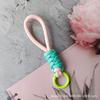 Cordón con Lanyard para Teléfono de Bloques de Color Anudado, Cadena Creativa Tejida Corta para Llavero de Botella de Agua, Correa Desmontable Anti-Pérdida de 12 cm
