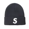 Gorra para Mujer Otoño e Invierno Moda Coreana Parejas Hombres y Mujeres Lana Tejida Gorra tipo Pullover Letra S Mismo Estilo que Yang Mi