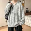 Camiseta de manga larga con cuello en V y teñido tie-dye de colores para hombre, capa base pesada estilo americano de otoño, top de moda nuevo 2026