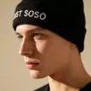 Comércio Exterior Outono e Inverno Novo Estilo Chapéu de Tricô Ins para Mulheres com Bordado em Inglês, Chapéu de Lã Quente Versátil para Homens, Chapéu Tendência Estilo Coreano