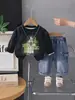 Conjunto de Dos Piezas con Sudadera con Estampado de Letras y Jeans para Niños, Estilo Coreano Casual