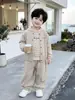 Traje Masculino Outono 2026 Novo Primavera e Outono Infantil Fresco Casual Moda Versátil Menino Bebê Conjunto de Três Peças Tendência