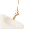 Colar Pingente Sapato de Ballet de Nicho Banhado a Ouro 18K para Mulheres, Design de Nicho, Corrente Elegante e Simples para Clavícula com Sapato de Dança