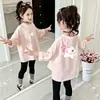 Camiseta de manga larga para niña 2026 nueva colección de otoño, top de algodón puro para bebés, camiseta básica para niños, ropa interior de otoño con cuello redondo