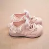 Sapatos para Meninas Infantil Princesa Esportivos Sandálias Fechadas 2026 Novo Verão Estilo Verão Crianças Médias e Grandes Respiráveis Sapatos de Tela Única