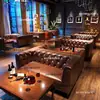 Sofá de Booth para Bar de Vinho Tinto Estilo Americano Conjunto de Mesa e Cadeiras para Bar de Whisky e Charuto Retrô Restaurante Ocidental Cafeteria