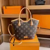 Bolsa Tote Feminina de Alta Qualidade Estilo Coreano Simples 2026 Nova Moda Bolsa de Mão Verão Versátil Bolsa de Ombro Transversal
