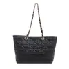 Bolso de Hombro Elegante con Cadena y Bordado Acolchado para Mujer 2026 Verano Bolso Tote Casual para el Trabajo con Bordado Acolchado