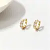 Hebilla de Pendiente de Plata de Ley S925 Europea de Cuatro Garras con Circonita Moda Femenina Lujo Ligero Súper Brillantes Pendientes Versátiles de Gama Alta Joyería para Orejas Transfronteriza