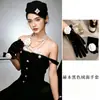 Acessório de vestido de noite preto de veludo e cetim estilo Hepburn francês da Jennie, inspirado no Chanel vintage, para banquetes da alta sociedade