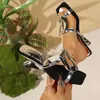 Sandalias de tacón alto para mujer con decoración de hebilla cuadrada hueca de dos colores dorado y plateado, zapatillas de punta cuadrada y punta abierta con tacón irregular, sin cordones