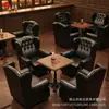 Sofá de sala de charutos estilo americano bar de uísque, conjunto de mesa e cadeiras de café estilo Western vintage, cadeira de tigre para uma pessoa