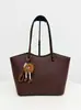 Bolsa Tote Grande e Fashionável de Fabricante Transfronteiriço, Nova Bolsa de Ombro Versátil para o Outono, Retrô e Simples