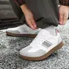 Zapatos de Entrenamiento Alemanes de Cuero de Invierno y Otoño de Ancho Ancho para Hombre Zapatos Deportivos Casuales de Venta Caliente Transfronteriza Zapatos Versátiles de Talla Grande con Puntera Ancha Zapatos Descalzos