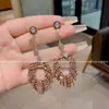 Brincos de Zircônia Exquisitos e Luxuosos 2026 Novo Estilo Franja Oca de Strass Brincos de Alto Padrão Tachas Exageradas Joias