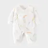 Mameleco de una pieza para recién nacido, Mono de bebé sin costuras, Ropa de algodón puro estilo monje para recién nacidos de otoño e invierno, Traje para gatear con velcro Ropa para bebé