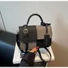 Bolsa Pequena Quadrada Patchwork Design de Nicho 2026 Novo Estilo de Verão Bolsa de Ombro Transversal Feminina Bolsa Versátil de Axila