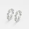 Nuevos Pendientes Entrelazados de Ola Tachonados con Diamantes Estilo Transfronterizo, Simples y de Moda, Brazaletes de Oreja Versátiles y Elegantes para Mujer, Estilo Minimalista de Nicho