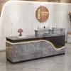 Mostrador de recepción de empresa moderno y sencillo, mostrador de recepción de salón de belleza, tienda de ropa, cajero, barra de esquina, luz luminosa con mostrador