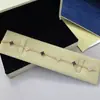 Pulseira Mini Trevo Banhada a Ouro 18K de Alta Qualidade com Corrente de Ágata Vermelha Que Não Desbota