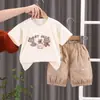 Traje de Verano de Manga Corta para Niños Nuevo Estilo de Verano Delgado Infantil Moda Urbana Tres Osos Traje de Manga Corta Moderno