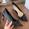 Primer Encuentro: Zapatos de salón elegantes de estilo francés con lazo, punta fina y escote bajo, tacones de aguja para mujer, zapatos de boda, zapatos de dama de honor, tacones altos formales