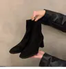 Botas ajustadas elásticas de tacón grueso y punta cuadrada estilo coreano para mujer, botines cortos de gamuza para otoño e invierno con cremallera trasera, versátiles para ir al trabajo y elegantes