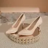 Salto Alto Plataforma Estilo Francês Feminino Elegante e Elegante Bico Fino Salto Agulha Camada Única Sapatos Versáteis Pequeno Aumento de Altura Sapatos Femininos